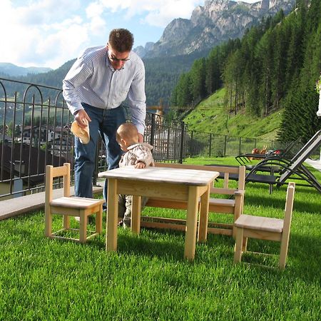 Garni La Tambra Hotell Selva di Val Gardena Eksteriør bilde