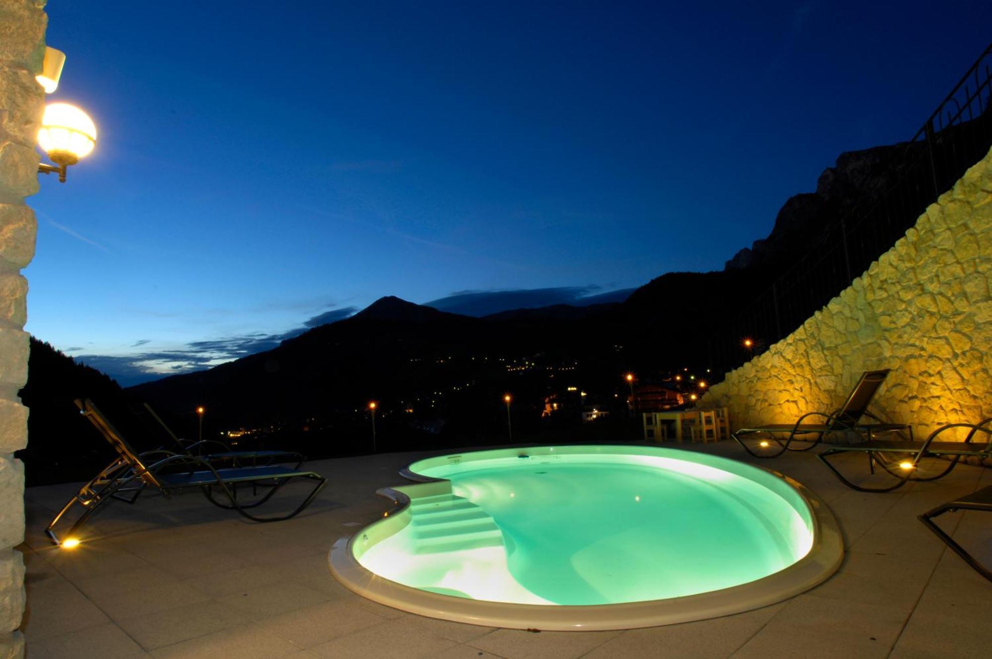 Garni La Tambra Hotell Selva di Val Gardena Eksteriør bilde