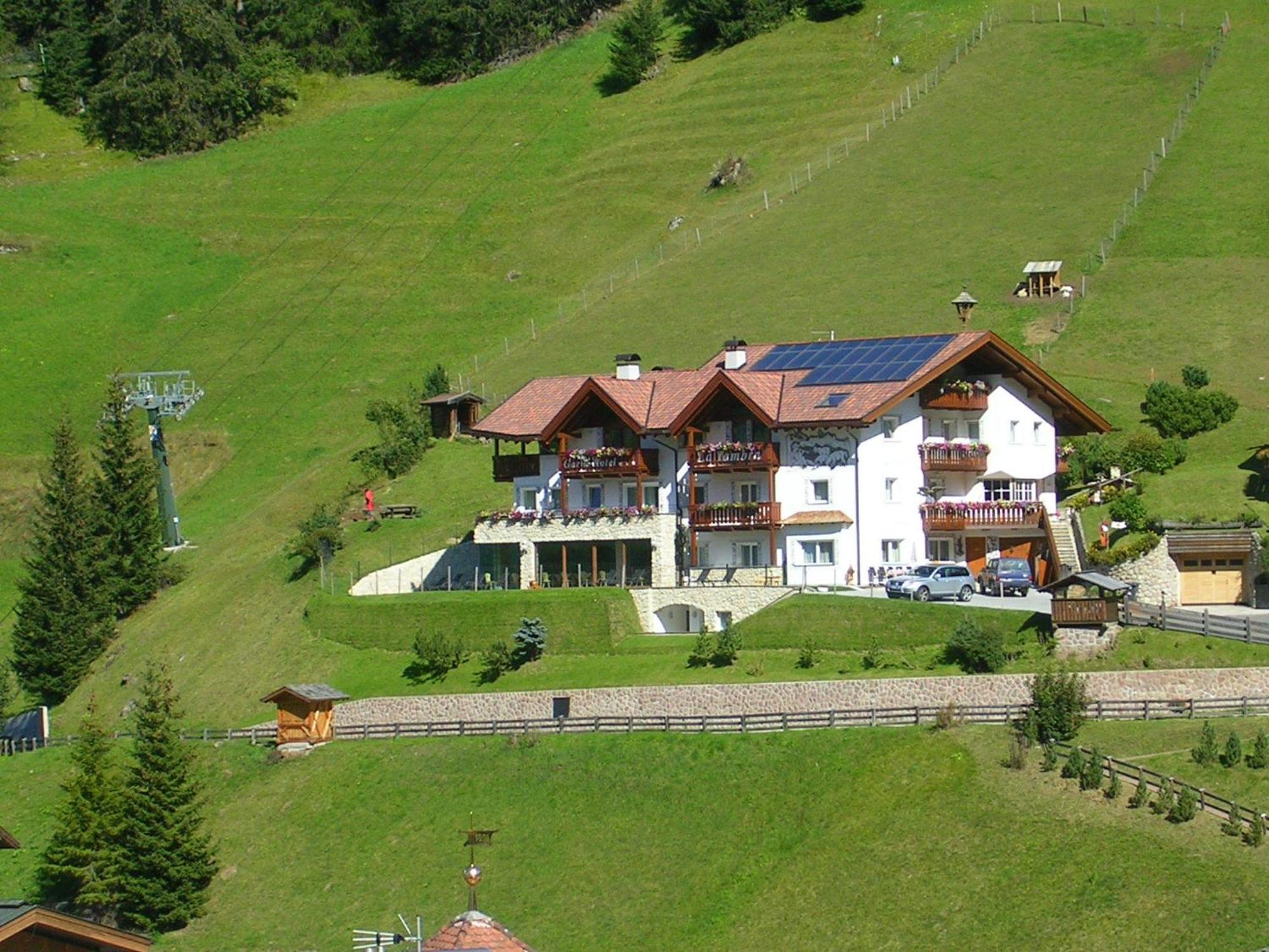 Garni La Tambra Hotell Selva di Val Gardena Eksteriør bilde
